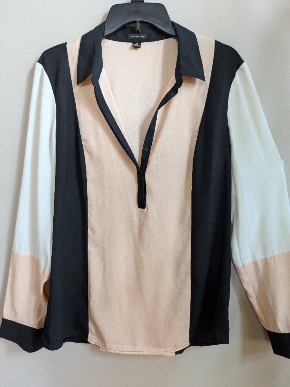ann taylor woman collared blouse long sleeve peach black white size M #271